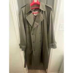 London Fog Brown Trench Coat- Classic Style with Removable Liner